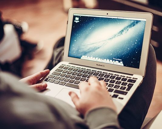 Laptop