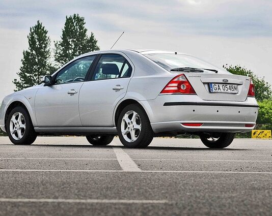 W którym roku był lift Mondeo mk4?