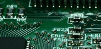 Jakie testy jakości przechodzą płytki PCB przed wysyłką do klienta